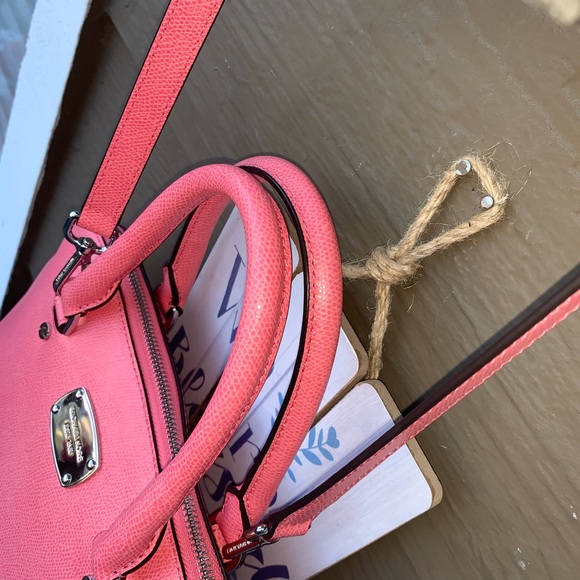 New Michael Kors Cynthia Domed Satchel Saffiano Retail $298 - Picture 3 of 11